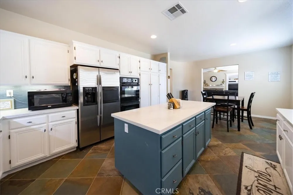 42151 Kimberly Murrieta, CA 92562