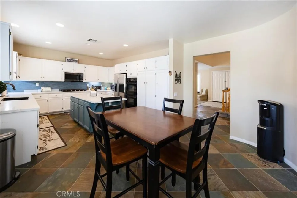 42151 Kimberly Murrieta, CA 92562
