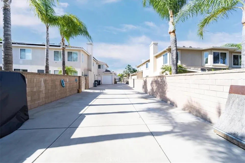 42151 Kimberly Murrieta, CA 92562