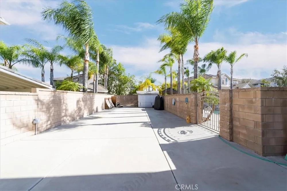 42151 Kimberly Murrieta, CA 92562