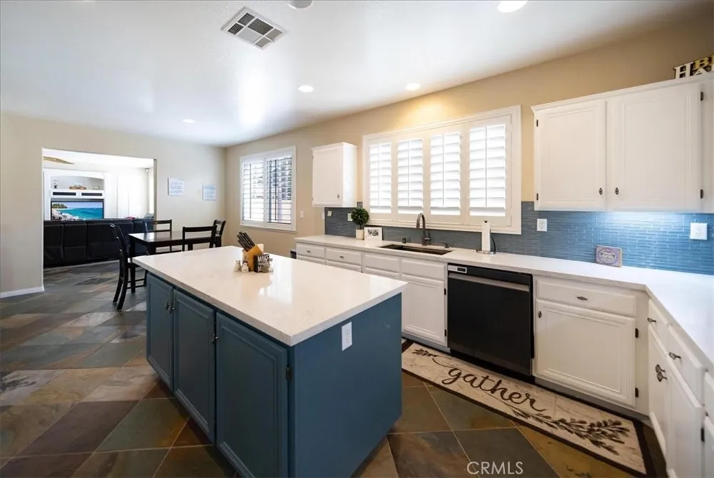 42151 Kimberly Murrieta, CA 92562