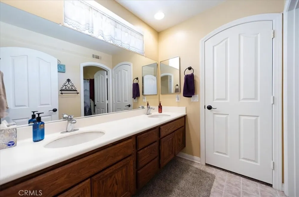 42151 Kimberly Murrieta, CA 92562