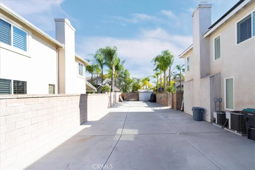 42151 Kimberly Murrieta, CA 92562