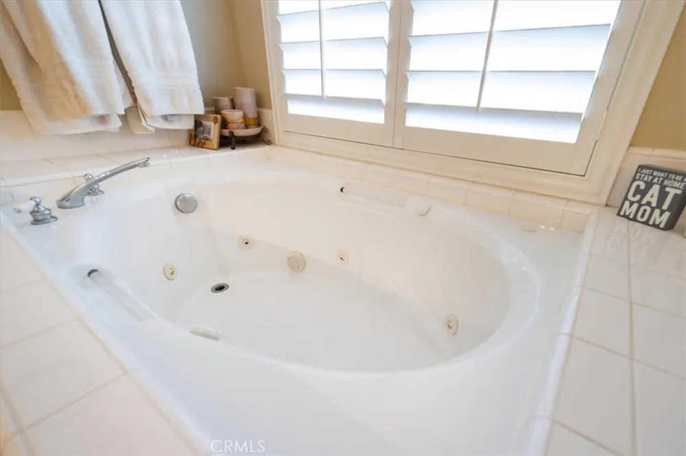 42151 Kimberly Murrieta, CA 92562