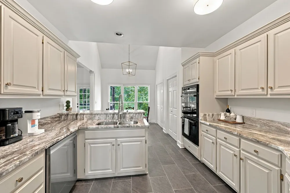 228 Murray Lake Dr Winchester, TN 37398