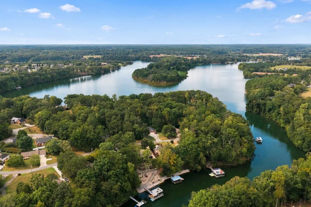 228 Murray Lake Dr Winchester, TN 37398