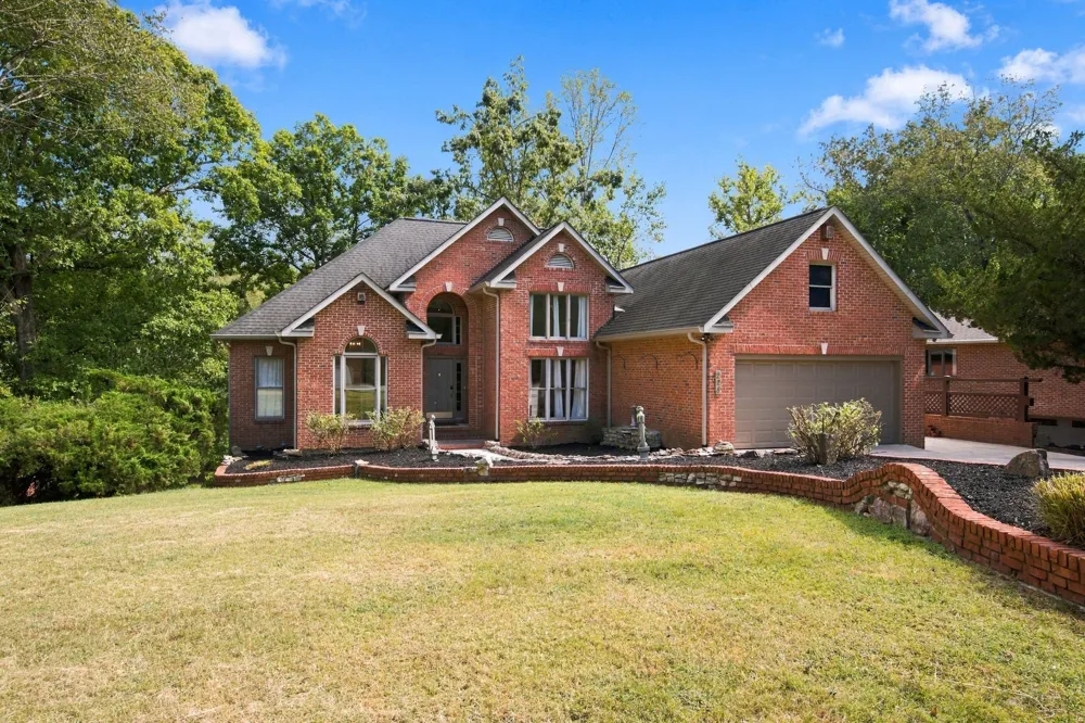 228 Murray Lake Dr Winchester, TN 37398