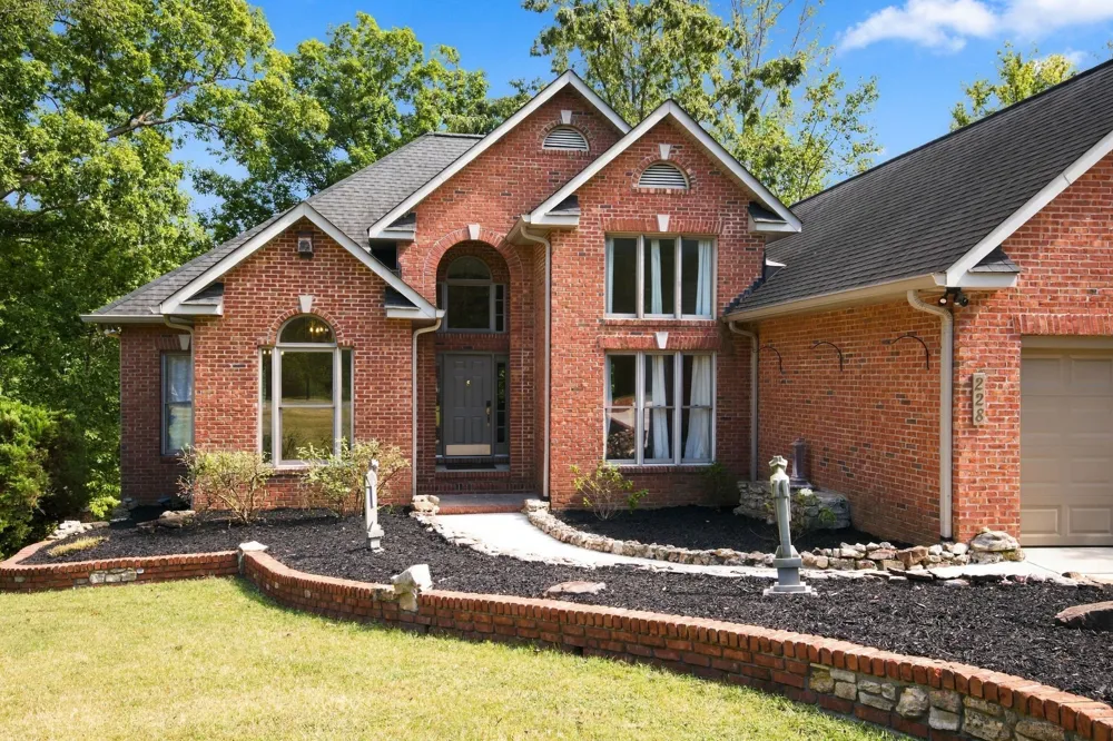 228 Murray Lake Dr Winchester, TN 37398