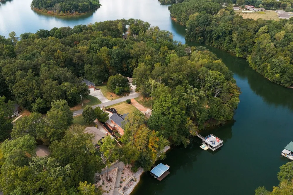 228 Murray Lake Dr Winchester, TN 37398