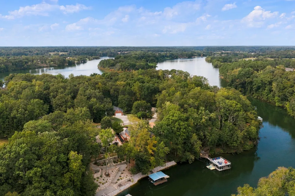 228 Murray Lake Dr Winchester, TN 37398