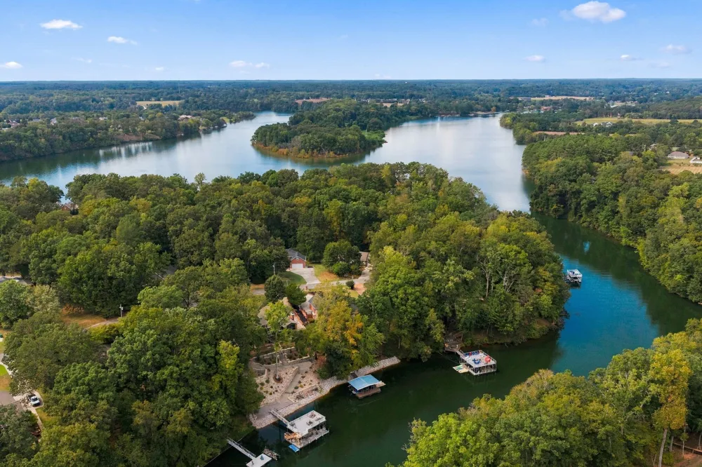 228 Murray Lake Dr Winchester, TN 37398