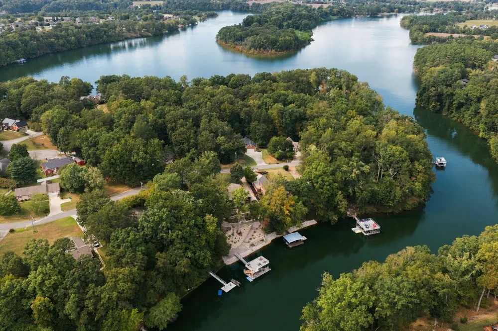 228 Murray Lake Dr Winchester, TN 37398