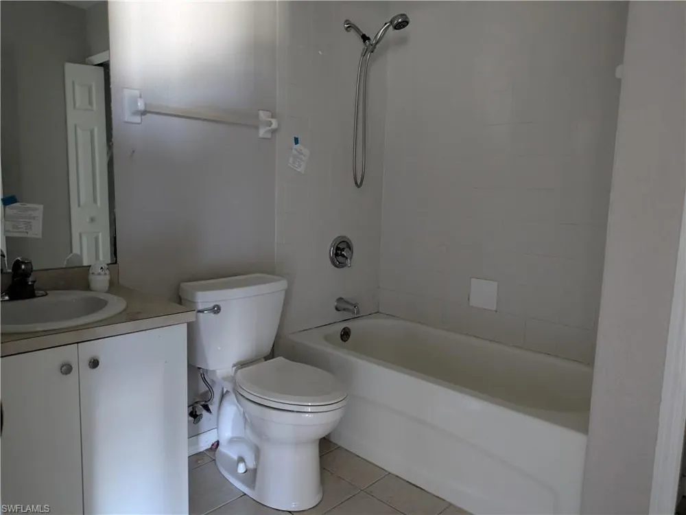 1725 NW 11th Court Cape Coral, FL 33993