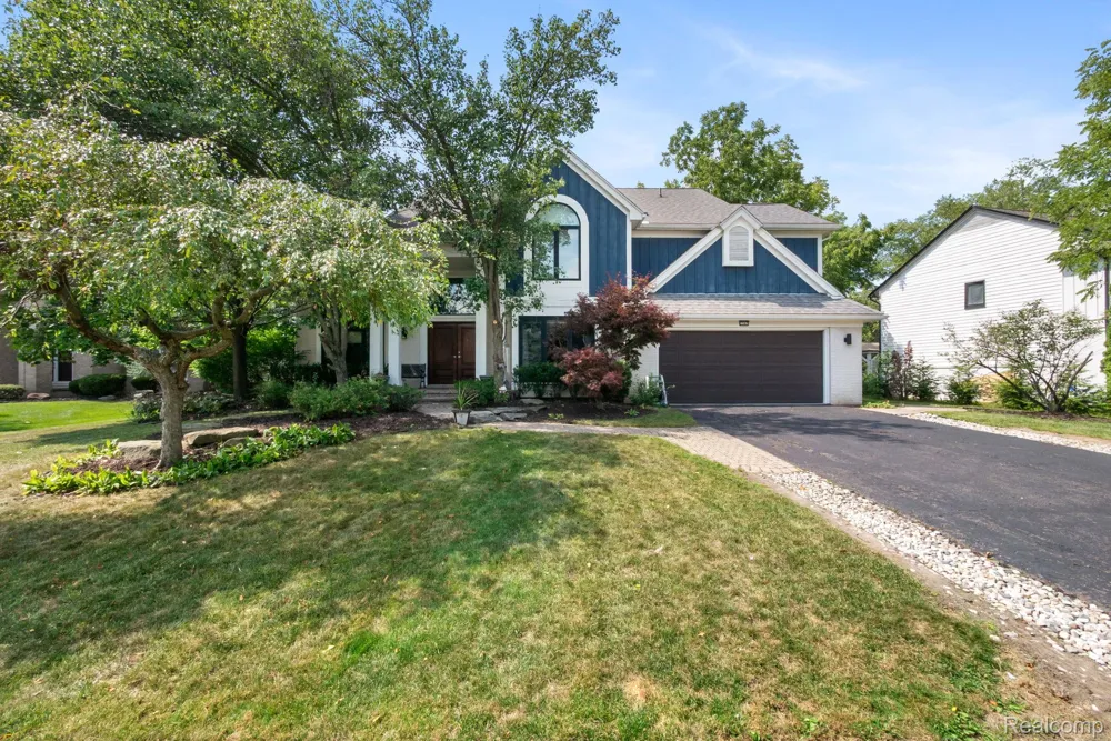 7367 Village Square Drive West Bloomfield Charter Township, MI 48322