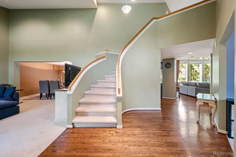 7367 Village Square Drive West Bloomfield Charter Township, MI 48322