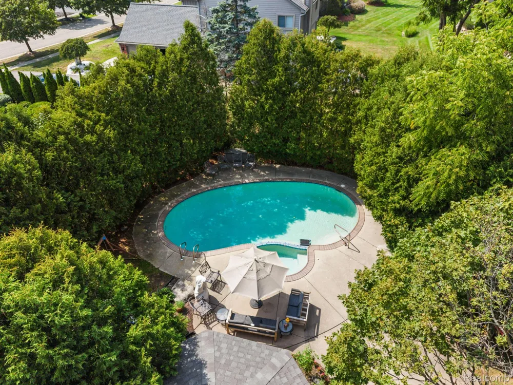 7367 Village Square Drive West Bloomfield Charter Township, MI 48322