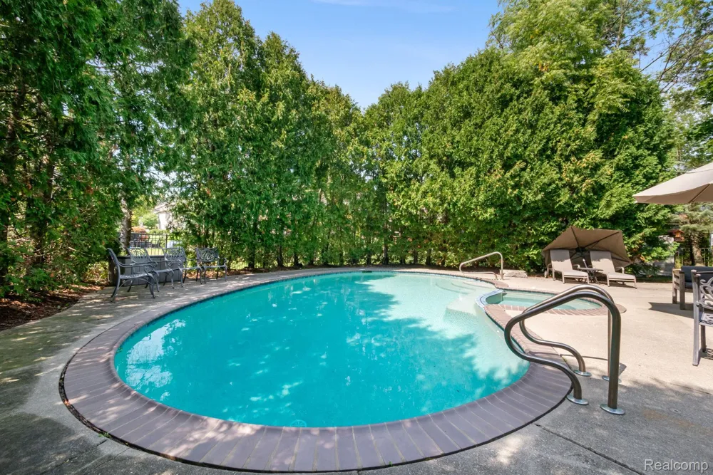 7367 Village Square Drive West Bloomfield Charter Township, MI 48322