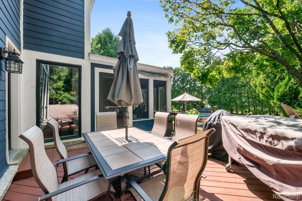 7367 Village Square Drive West Bloomfield Charter Township, MI 48322