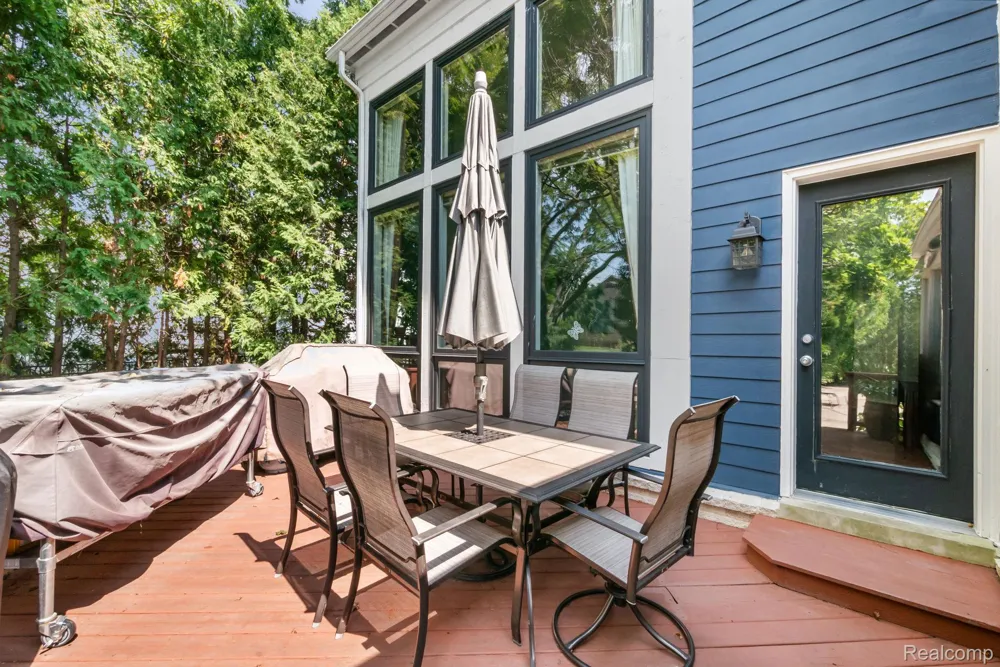 7367 Village Square Drive West Bloomfield Charter Township, MI 48322