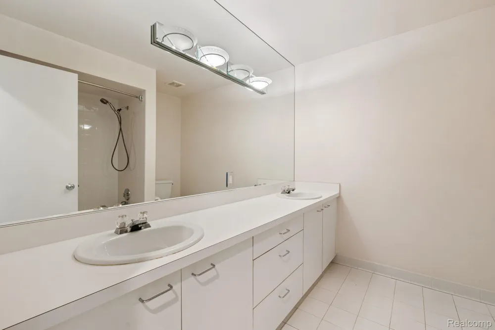 7367 Village Square Drive West Bloomfield Charter Township, MI 48322