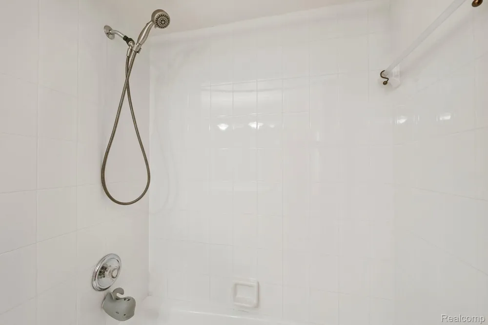 7367 Village Square Drive West Bloomfield Charter Township, MI 48322