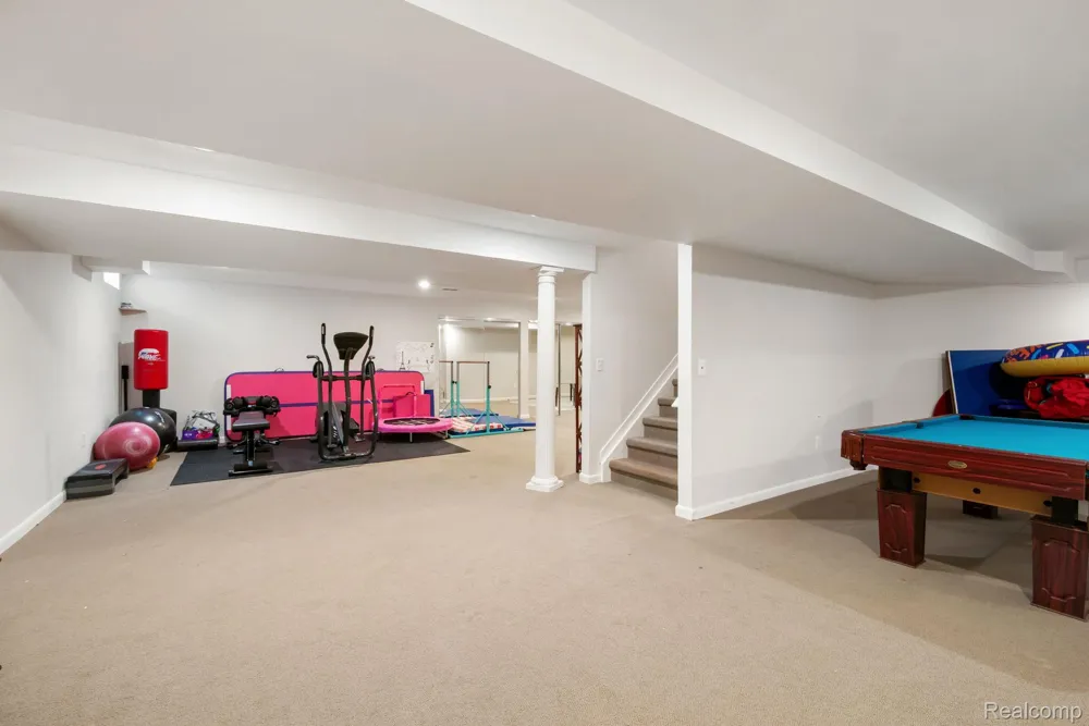 7367 Village Square Drive West Bloomfield Charter Township, MI 48322
