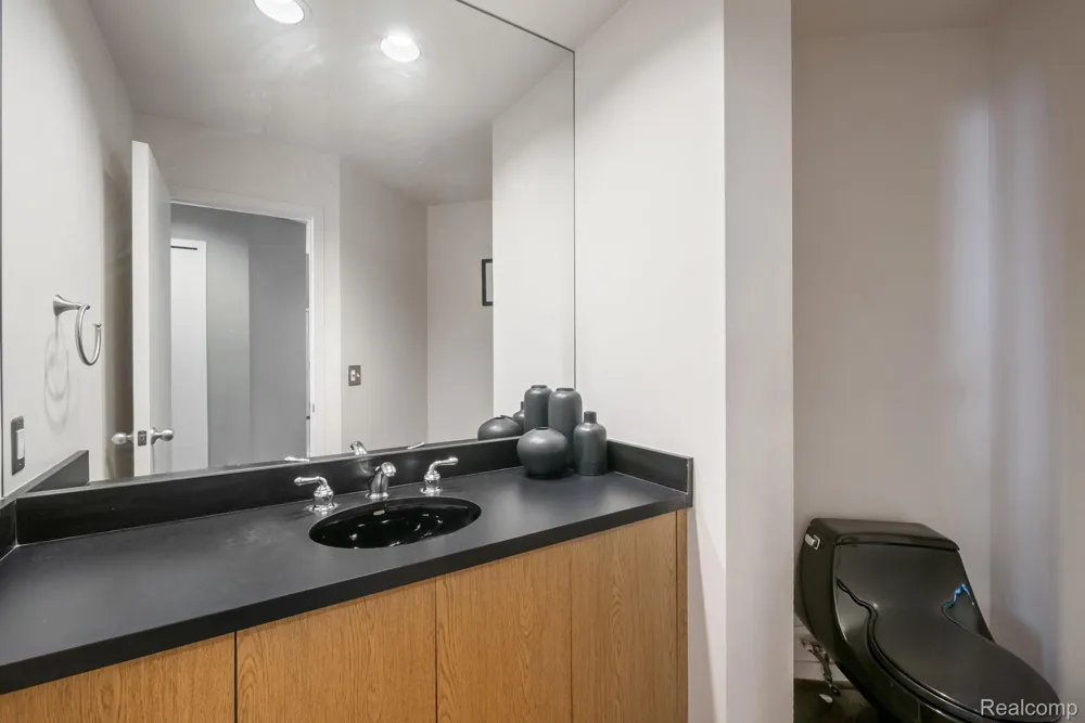 7367 Village Square Drive West Bloomfield Charter Township, MI 48322