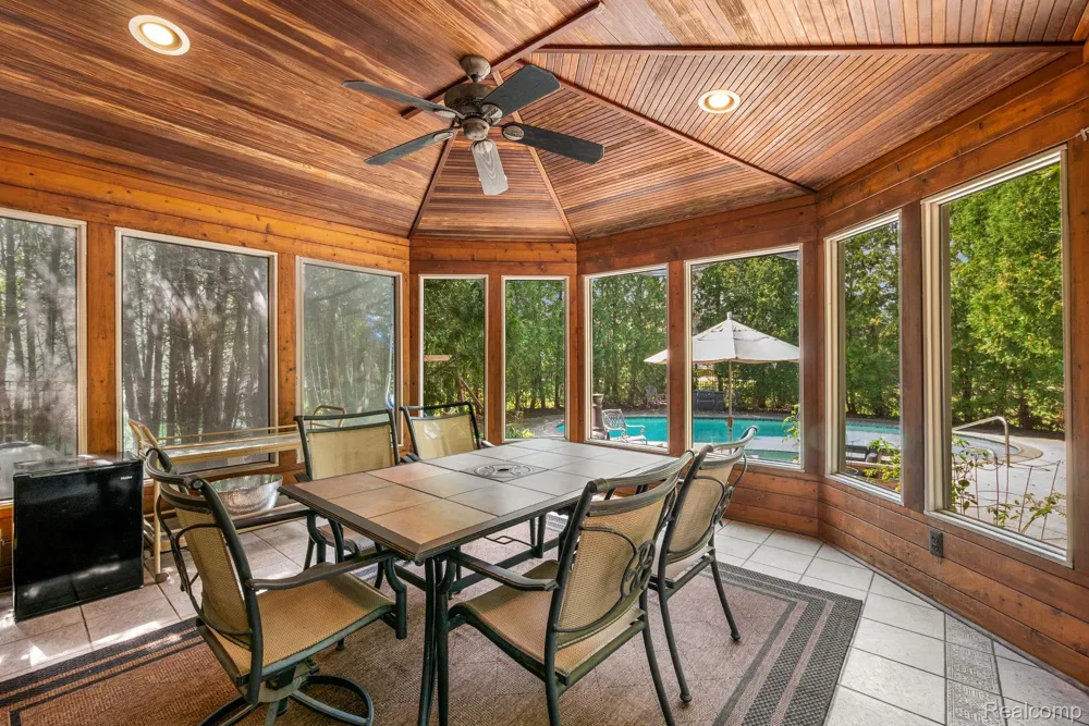 7367 Village Square Drive West Bloomfield Charter Township, MI 48322
