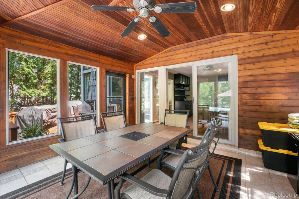 7367 Village Square Drive West Bloomfield Charter Township, MI 48322