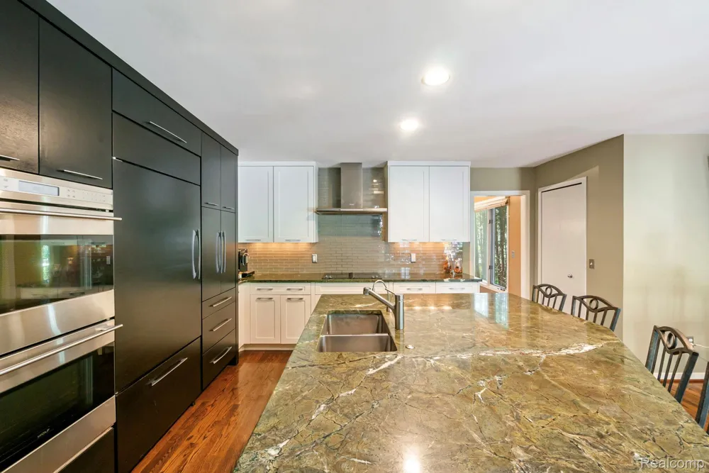 7367 Village Square Drive West Bloomfield Charter Township, MI 48322