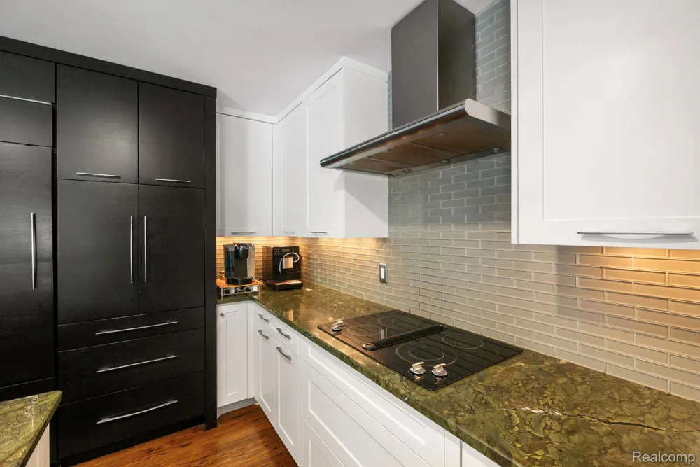 7367 Village Square Drive West Bloomfield Charter Township, MI 48322