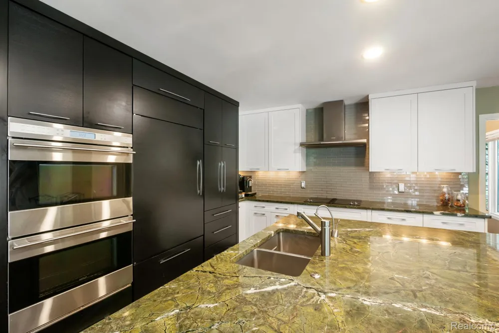 7367 Village Square Drive West Bloomfield Charter Township, MI 48322