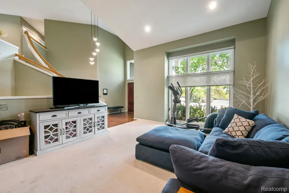 7367 Village Square Drive West Bloomfield Charter Township, MI 48322