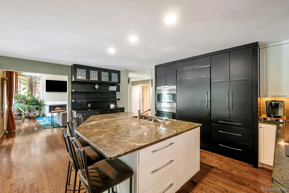7367 Village Square Drive West Bloomfield Charter Township, MI 48322