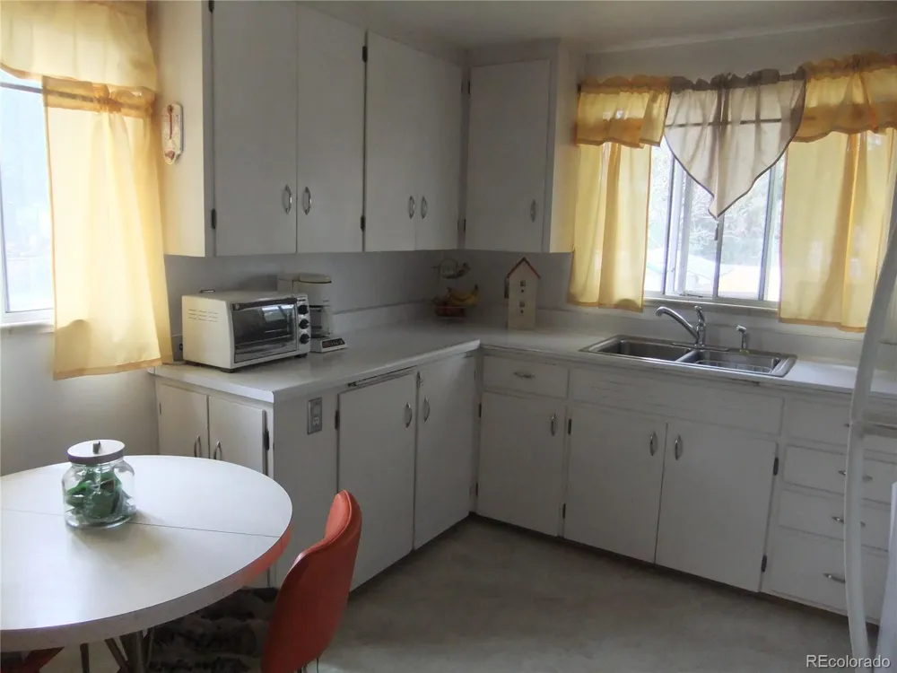 1355 Hanover Street Aurora, CO 80010