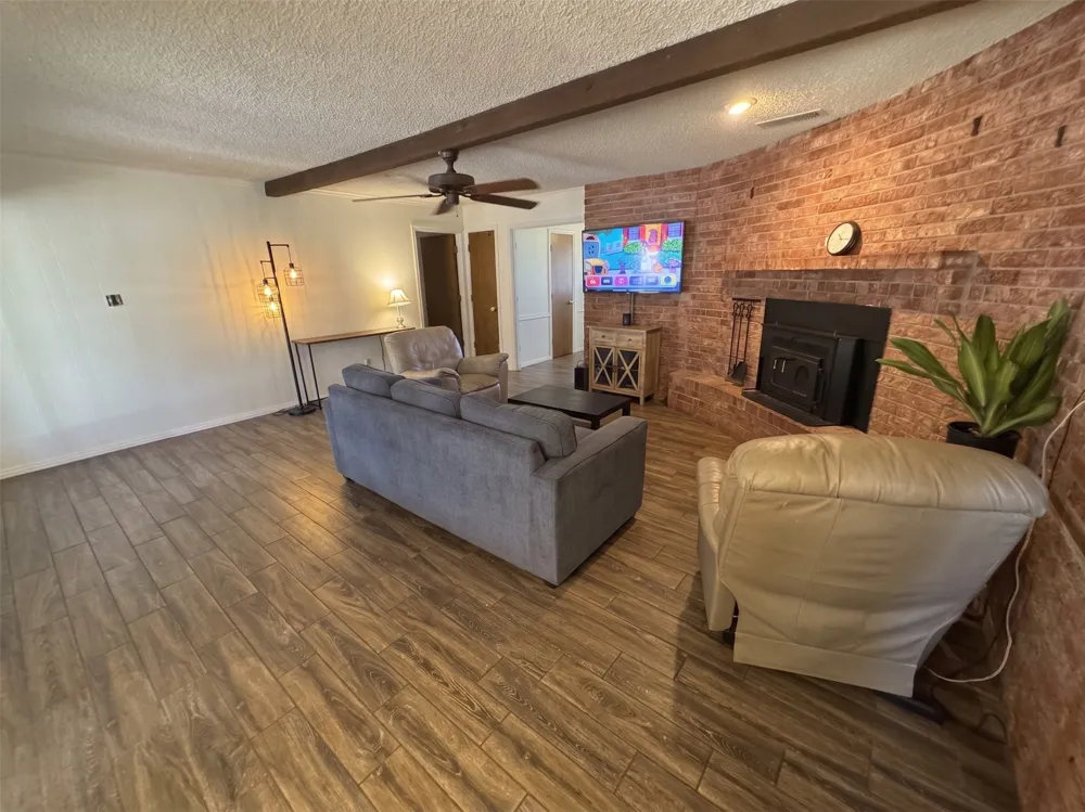 528 Marcus Drive Lewisville, TX 75057
