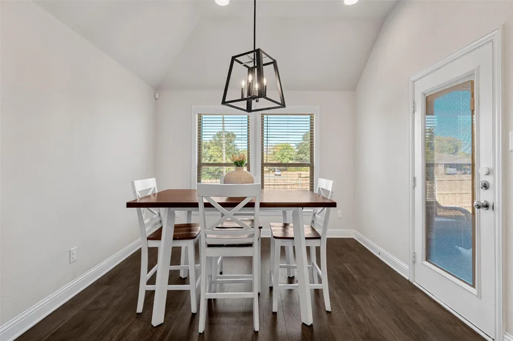 237 Big Creek Loop Hewitt, TX 76643