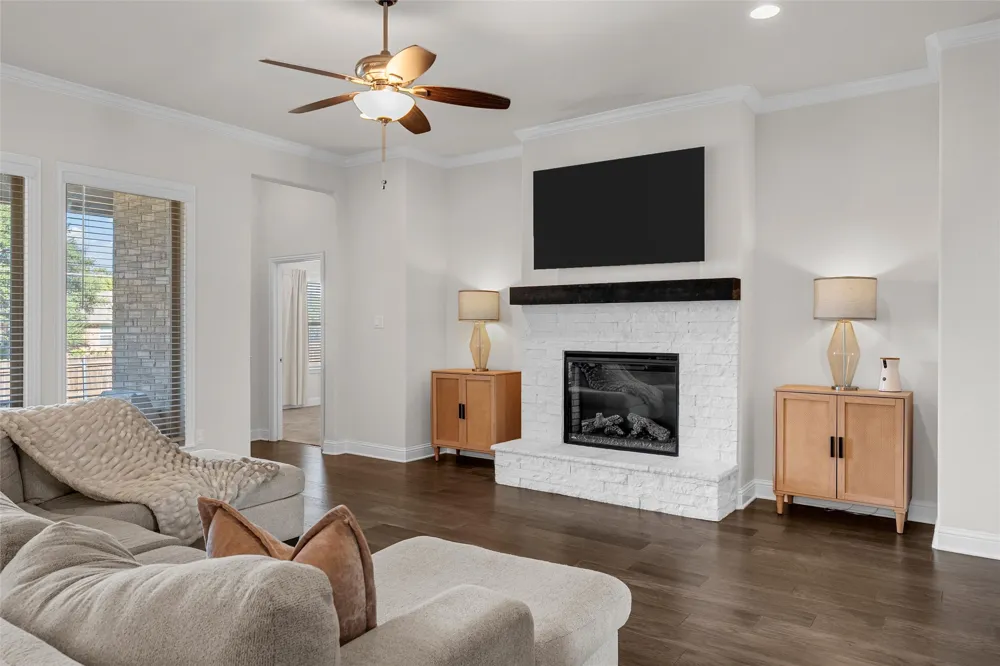 237 Big Creek Loop Hewitt, TX 76643