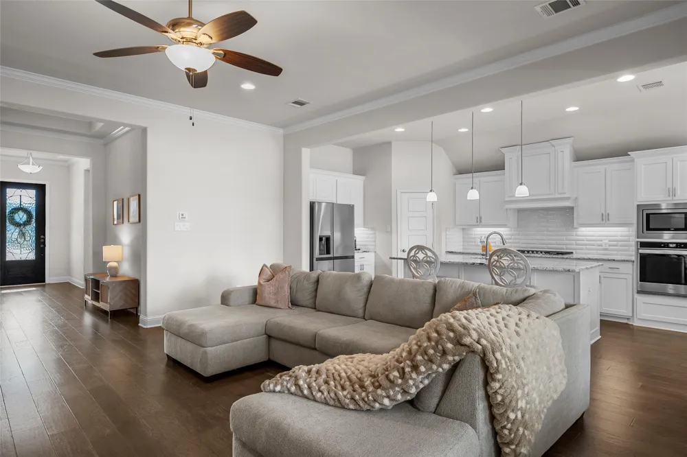 237 Big Creek Loop Hewitt, TX 76643