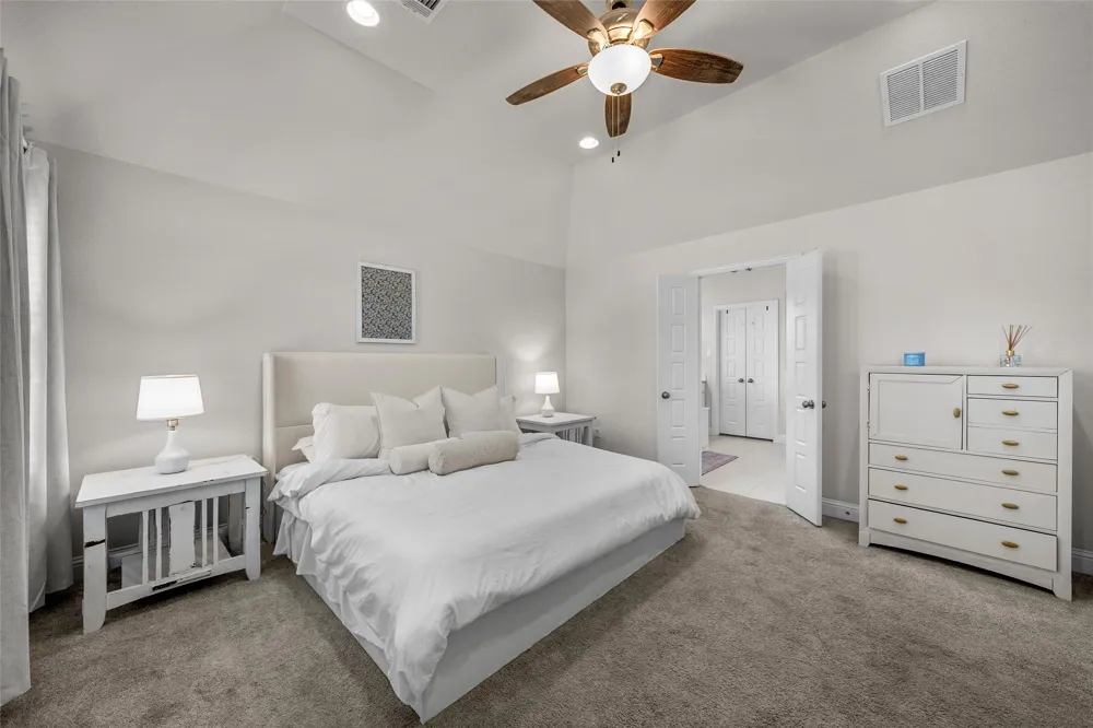 237 Big Creek Loop Hewitt, TX 76643