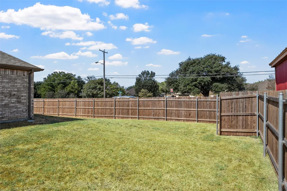 237 Big Creek Loop Hewitt, TX 76643
