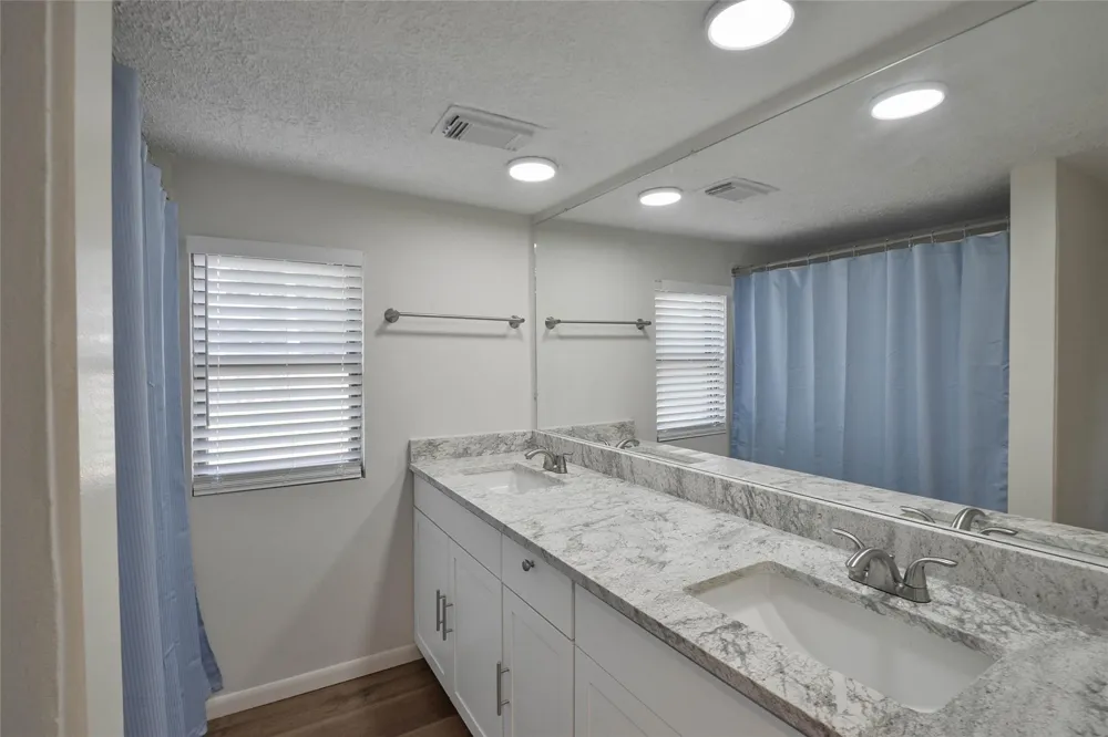430 Binnacle Way Crosby, TX 77532