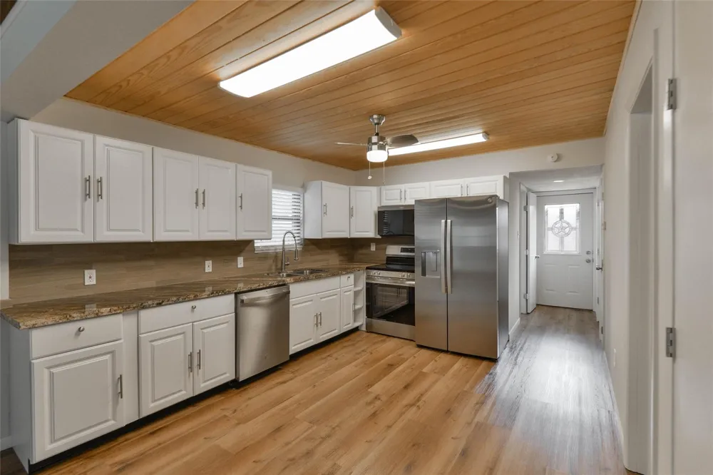 430 Binnacle Way Crosby, TX 77532