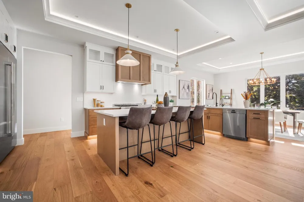 8023 LEWINSVILLE ROAD Mclean, VA 22102
