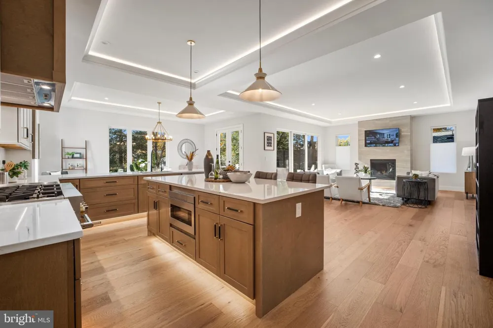 8023 LEWINSVILLE ROAD Mclean, VA 22102