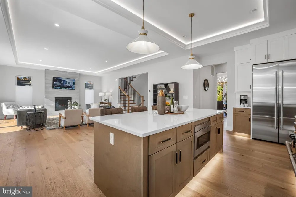8023 LEWINSVILLE ROAD Mclean, VA 22102