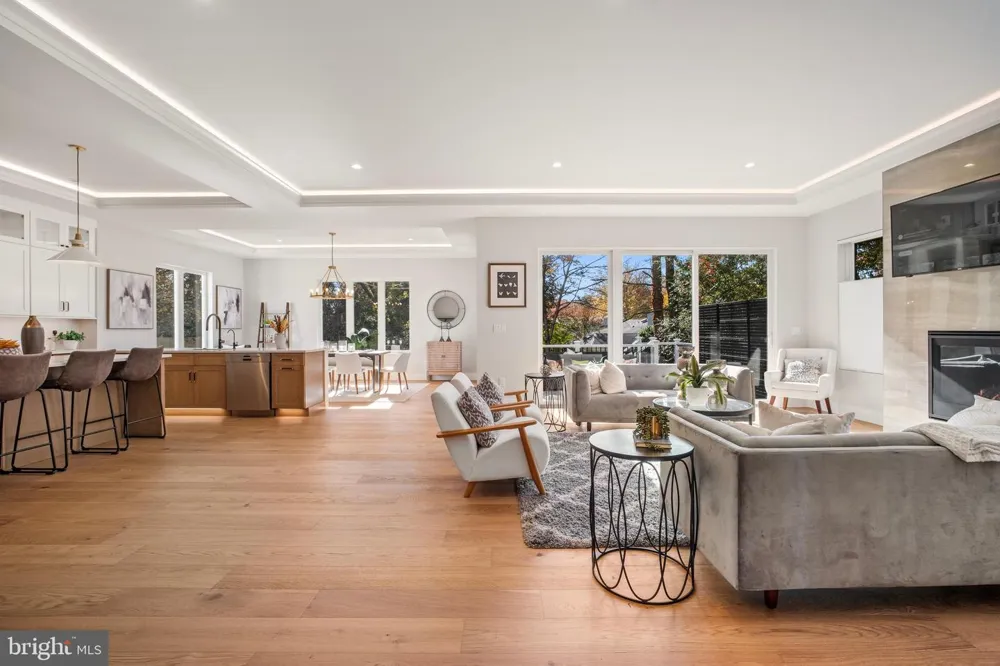 8023 LEWINSVILLE ROAD Mclean, VA 22102