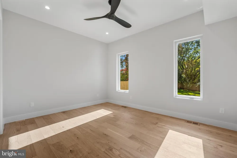 8023 LEWINSVILLE ROAD Mclean, VA 22102