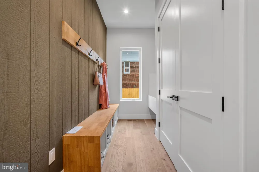 8023 LEWINSVILLE ROAD Mclean, VA 22102