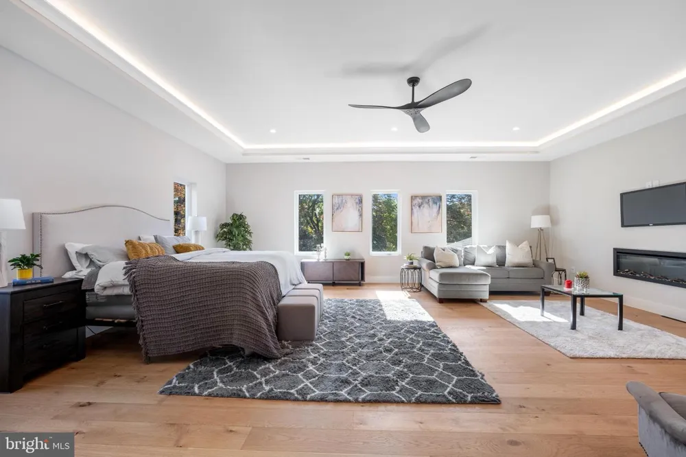 8023 LEWINSVILLE ROAD Mclean, VA 22102
